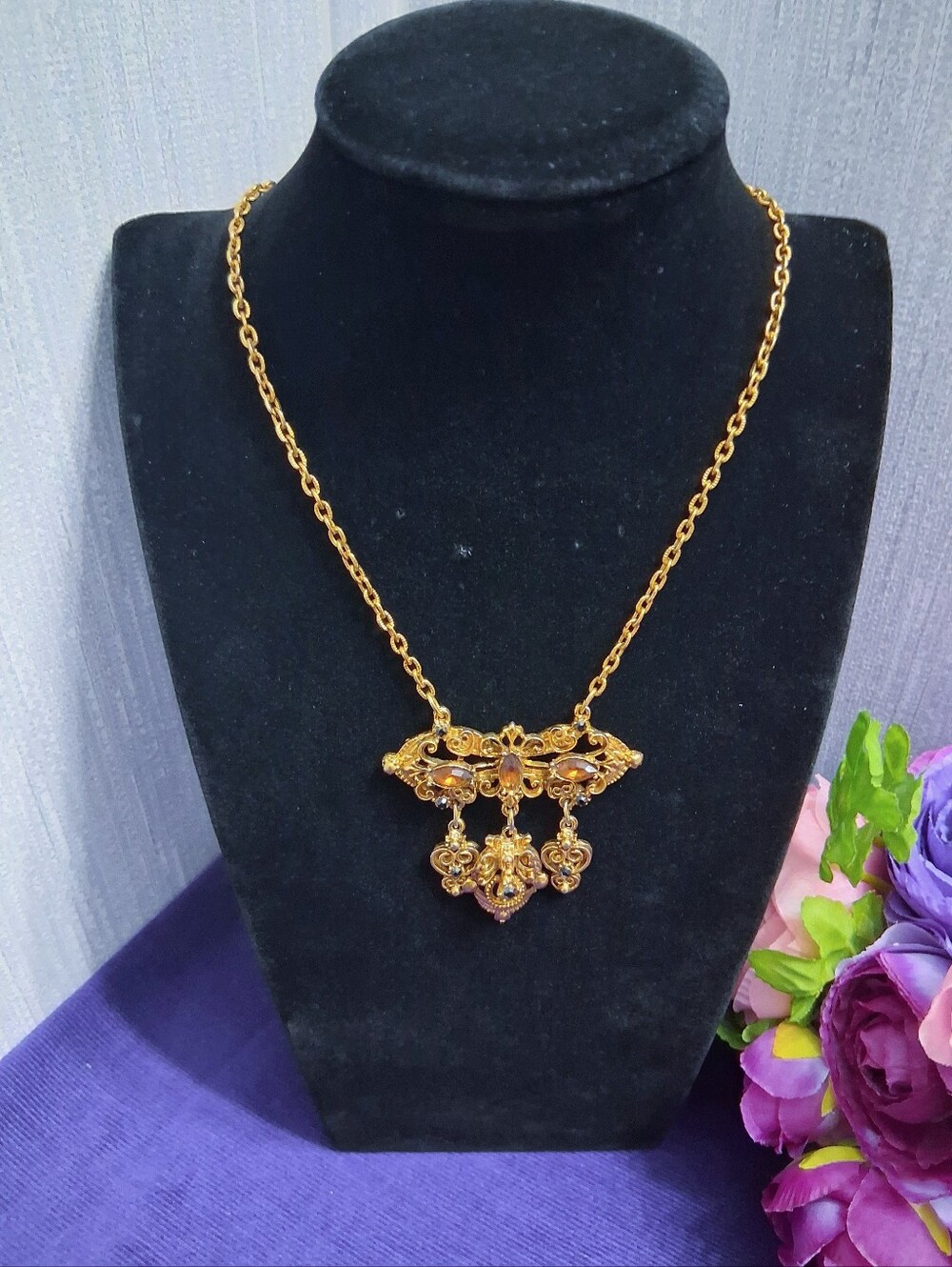 Vintage Victorian Revival Necklace Glass Crystals Goldtone